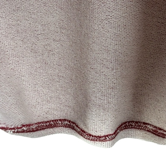 New Burgandy Sweatshirt with Gorgeous Embroidered Roses Size Small NEW - Picture 11 of 13